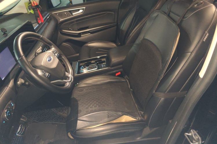 Used Ford Edge 2021 PLUS EcoBoost 245 Two-Wheel-Drive Titanium 7-Seater Left Front Seat