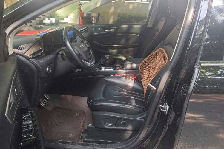 Used Ford Edge 2021 PLUS EcoBoost 245 Two-Wheel-Drive Titanium 7-Seater Left Front Seat