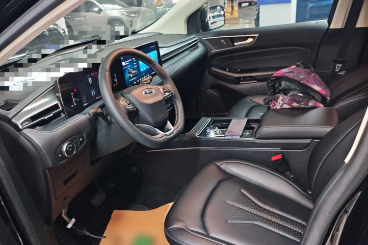 Used Ford Edge 2021 PLUS EcoBoost 245 Two-Wheel-Drive Platinum Edition 5 Seats Left Front Seat