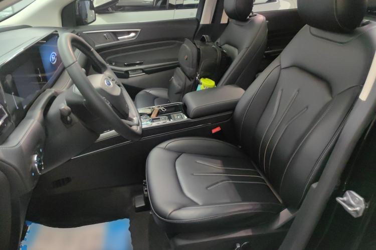Used Ford Edge 2021 PLUS EcoBoost 245 Two-Wheel-Drive Platinum Edition 5 Seats Left Front Seat