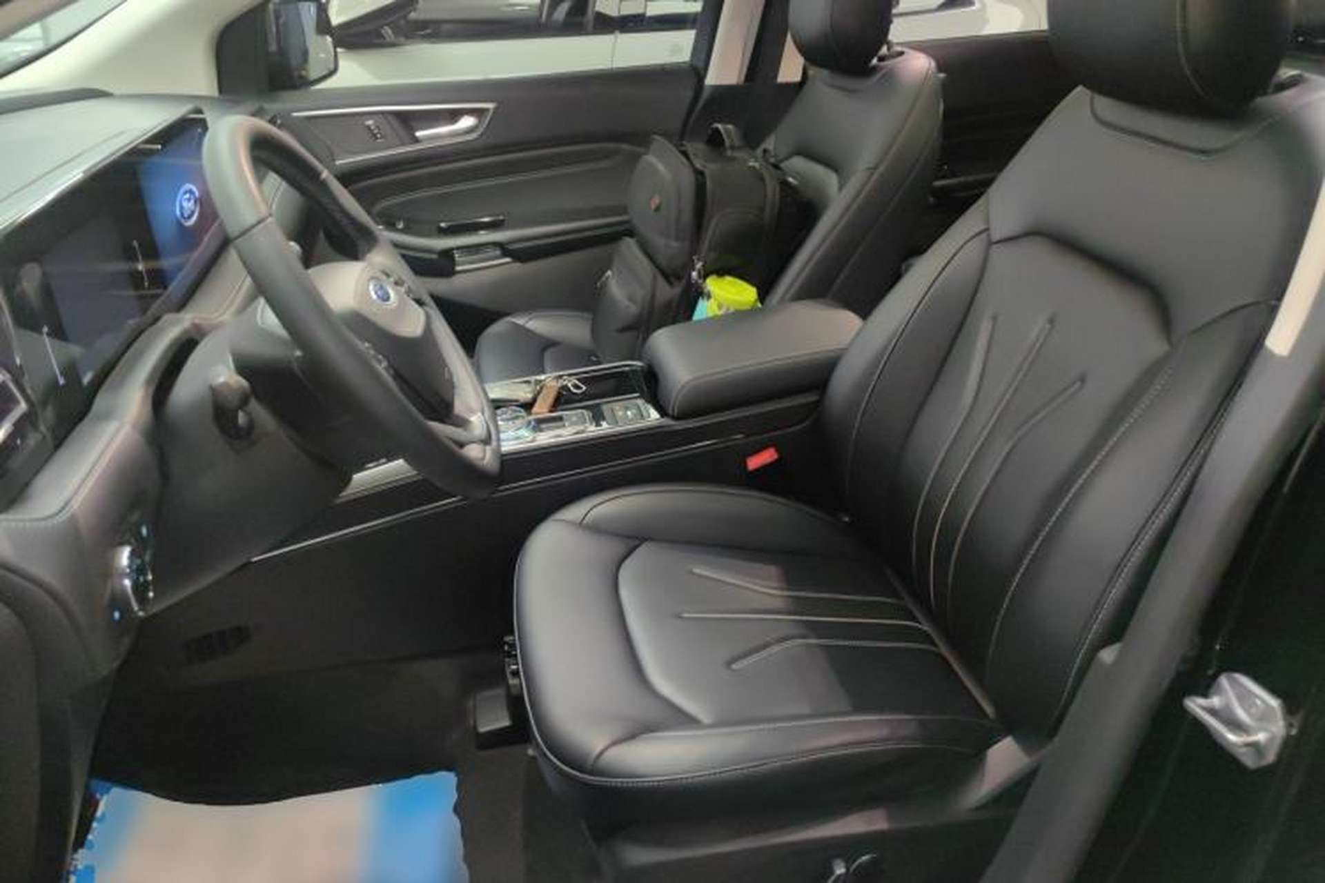Used Ford Edge 2021 PLUS EcoBoost 245 Two-Wheel-Drive Platinum Edition 5 Seats Left Front Seat