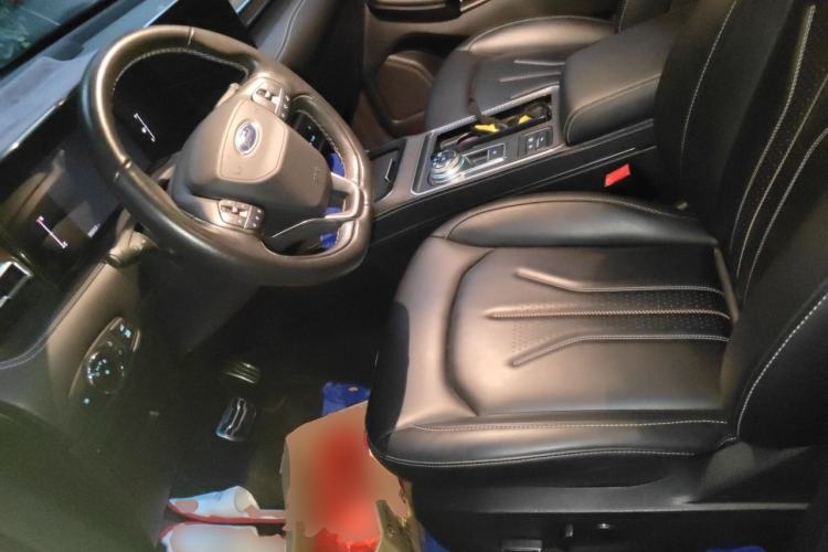 Used Ford Edge 2021 PLUS EcoBoost 245 Two-Wheel-Drive Titanium 7-Seater Left Front Seat