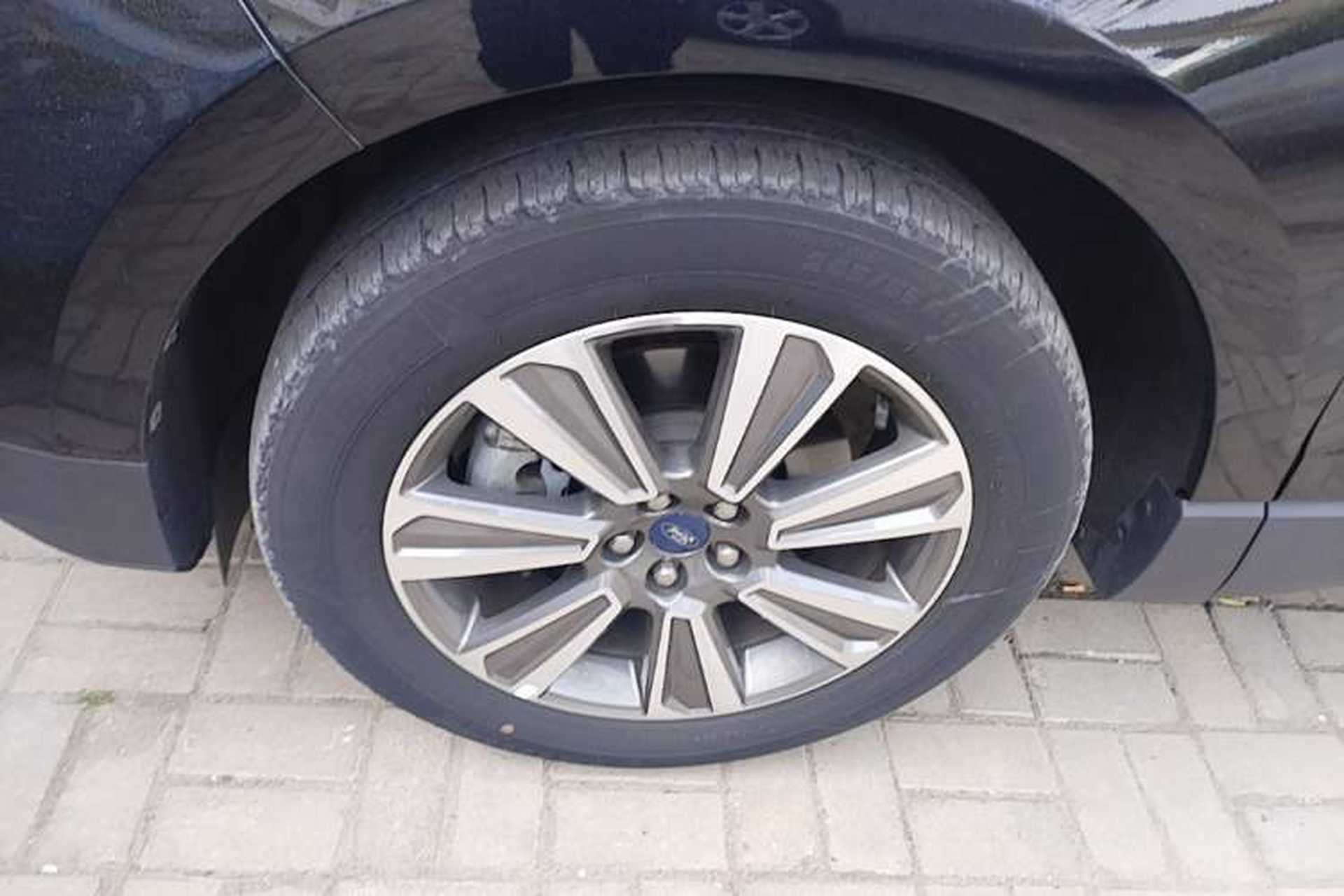 Used Ford Edge 2021 PLUS EcoBoost 245 Two-Wheel-Drive Platinum Edition 5 Seats Left Front Wheel Hub