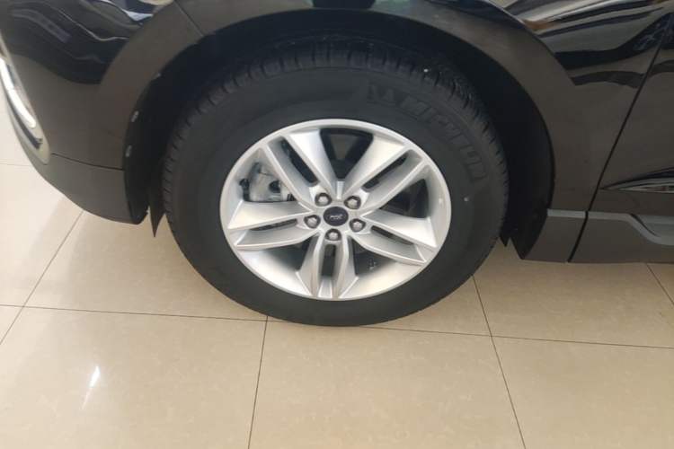 Used Ford Edge 2021 PLUS EcoBoost 245 Two-Wheel-Drive Elite 5-Seater Left Front Wheel Hub