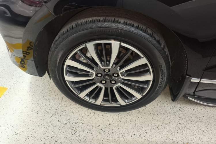 Used Ford Edge 2021 Facelifted PLUS EcoBoost 245 Two-Wheel Drive XLT 7-Seater Left Front Wheel Hub