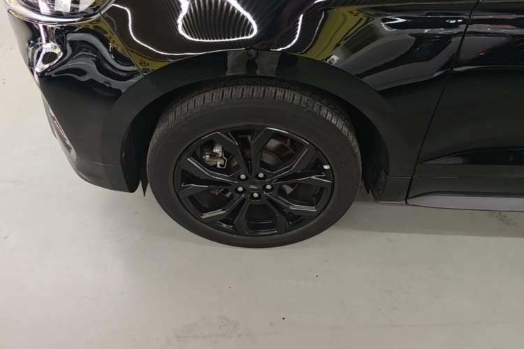 Used Ford Edge 2021 Facelifted PLUS EcoBoost 245 Two-Wheel Drive ST-Line 5-Seater Left Front Wheel Hub