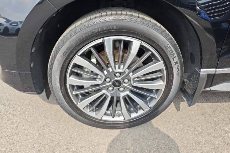 Used Ford Edge 2021 PLUS EcoBoost 245 Two-Wheel-Drive Titanium 7-Seater Left Front Wheel Hub
