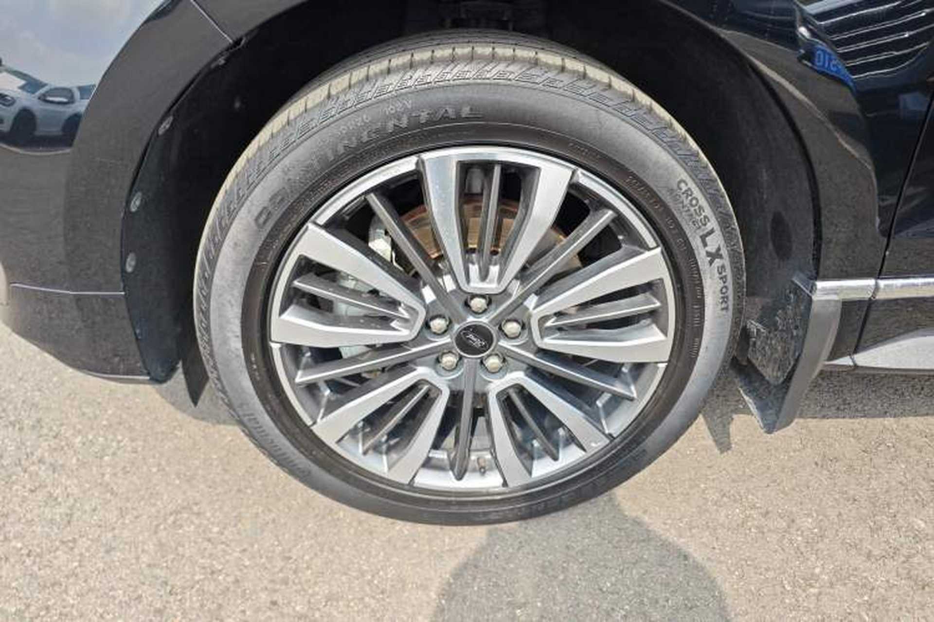 Used Ford Edge 2021 PLUS EcoBoost 245 Two-Wheel-Drive Titanium 7-Seater Left Front Wheel Hub