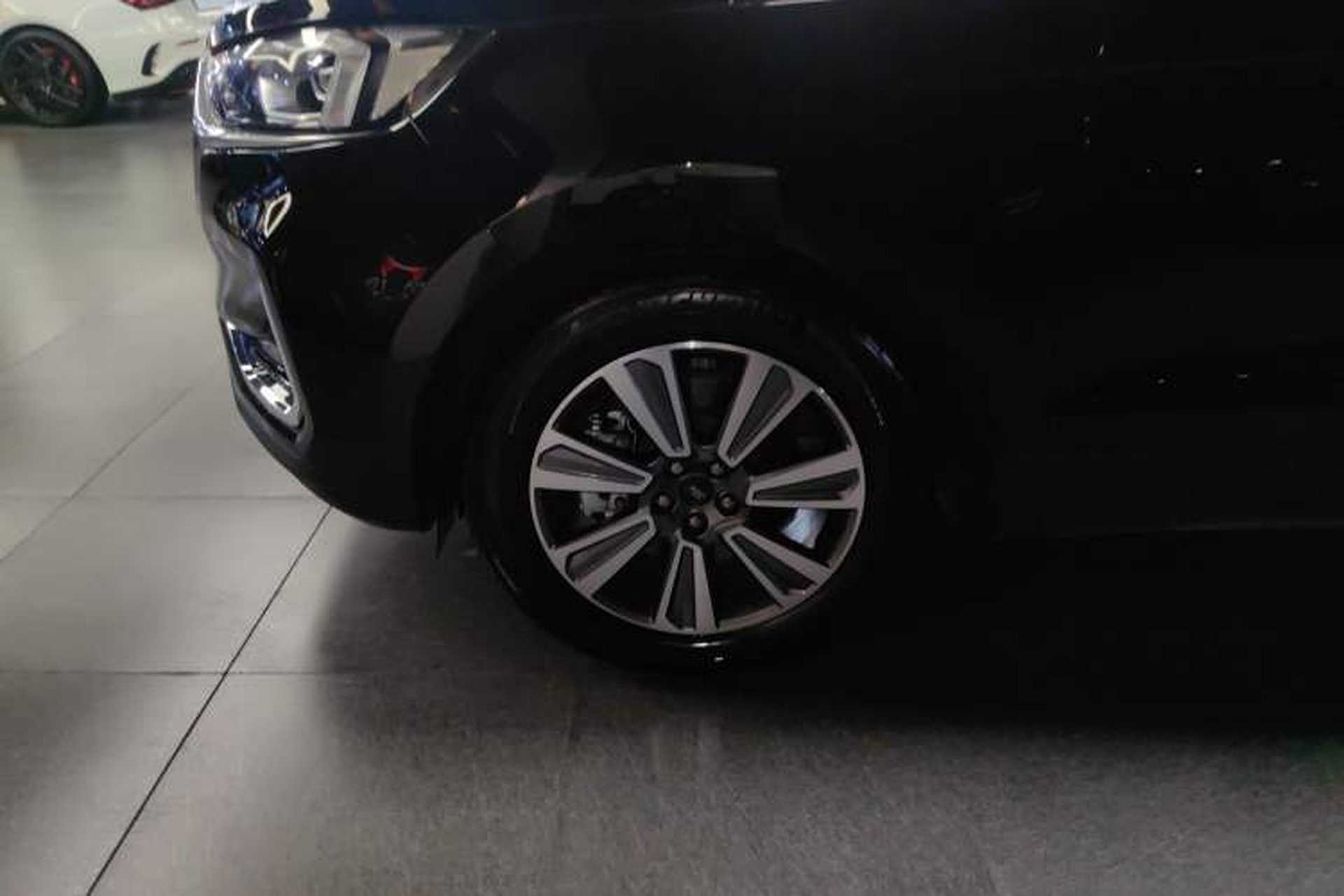 Used Ford Edge 2021 PLUS EcoBoost 245 Two-Wheel-Drive Platinum Edition 5 Seats Left Front Wheel Hub