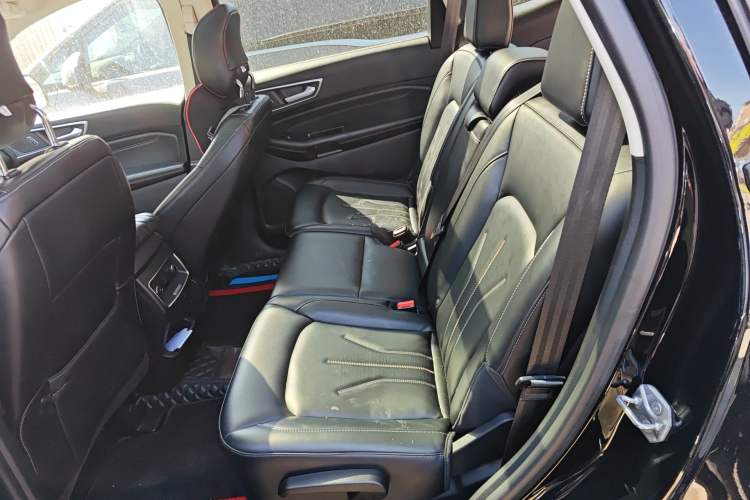 Used Ford Edge 2021 PLUS EcoBoost 245 Two-Wheel-Drive Titanium 7-Seater Left Rear Seat