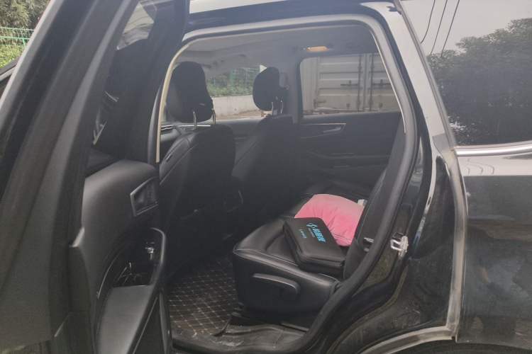 Used Ford Edge 2021 PLUS EcoBoost 245 Two-Wheel-Drive Titanium 7-Seater Left Rear Seat