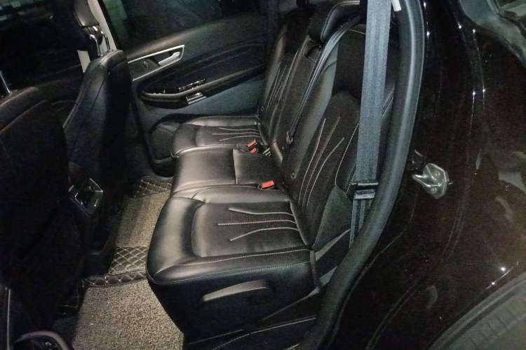 Used Ford Edge 2021 Facelifted PLUS EcoBoost 245 Two-Wheel Drive XLT 7-Seater Left Rear Seat