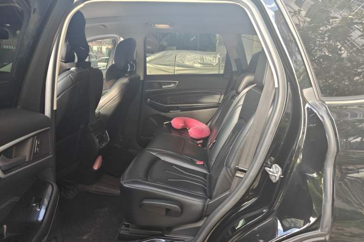Used Ford Edge 2021 PLUS EcoBoost 245 Two-Wheel-Drive Titanium 7-Seater Left Rear Seat