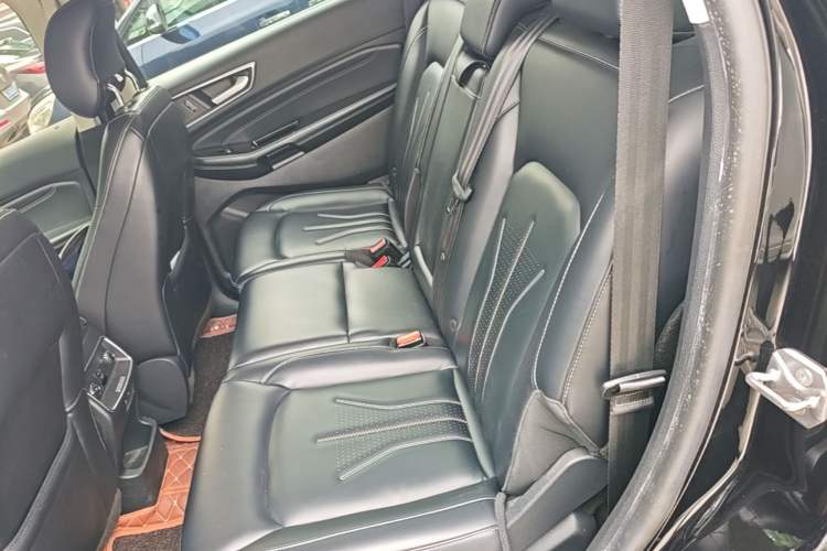 Used Ford Edge 2021 PLUS EcoBoost 245 Two-Wheel-Drive Titanium 7-Seater Left Rear Seat