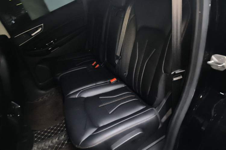 Used Ford Edge 2021 Facelifted PLUS EcoBoost 245 Two-Wheel Drive XLT 7-Seater Left Rear Seat