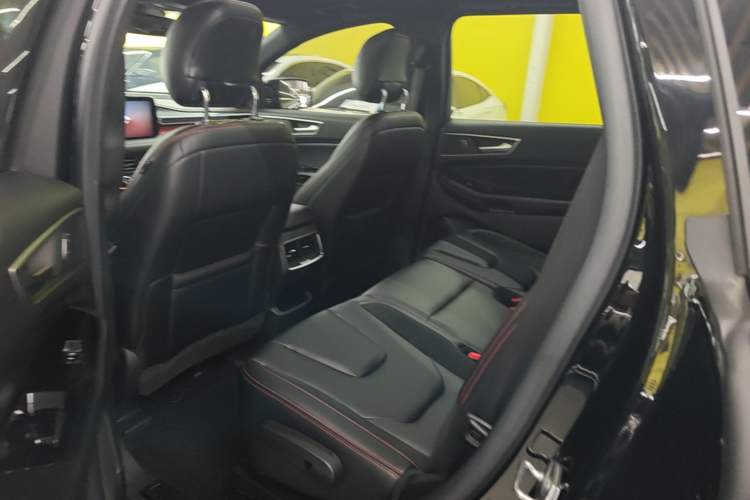 Used Ford Edge 2021 Facelifted PLUS EcoBoost 245 Two-Wheel Drive ST-Line 5-Seater Left Rear Seat