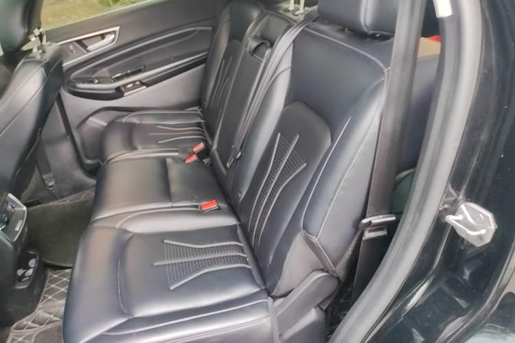 Used Ford Edge 2021 PLUS EcoBoost 245 Two-Wheel-Drive Titanium 7-Seater Left Rear Seat