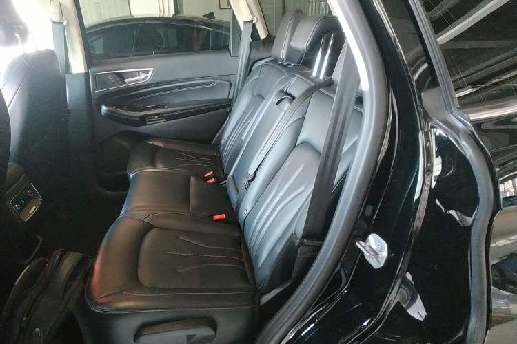Used Ford Edge 2021 PLUS EcoBoost 245 Two-Wheel-Drive Titanium 7-Seater Left Rear Seat