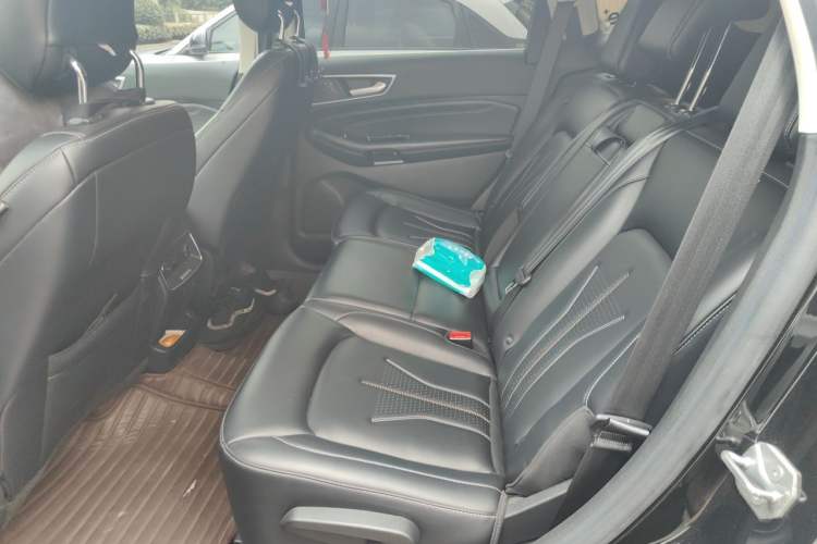 Used Ford Edge 2021 PLUS EcoBoost 245 Two-Wheel-Drive Titanium 7-Seater Left Rear Seat