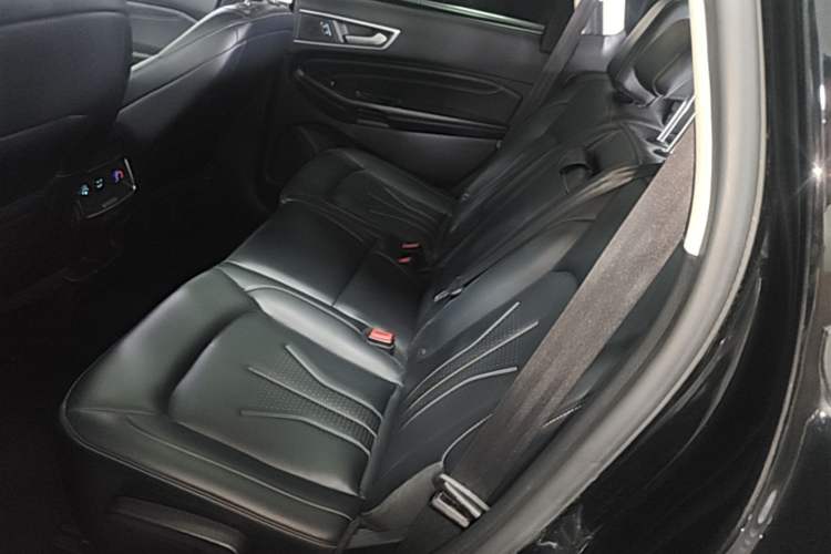 Used Ford Edge 2021 PLUS EcoBoost 245 Two-Wheel-Drive Titanium 7-Seater Left Rear Seat