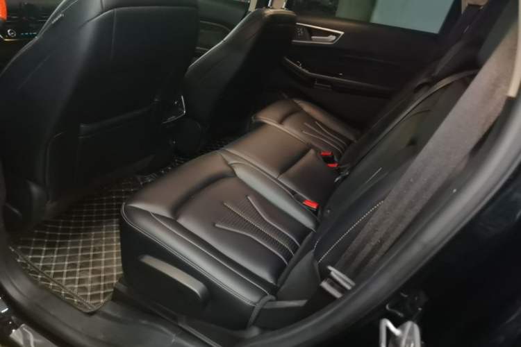 Used Ford Edge 2021 Facelifted PLUS EcoBoost 245 Two-Wheel Drive XLT 7-Seater Left Rear Seat