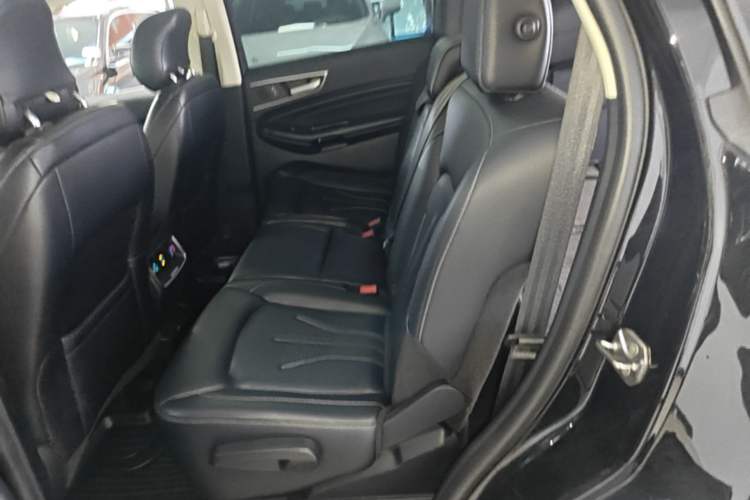 Used Ford Edge 2021 PLUS EcoBoost 245 Two-Wheel-Drive Titanium 7-Seater Left Rear Seat