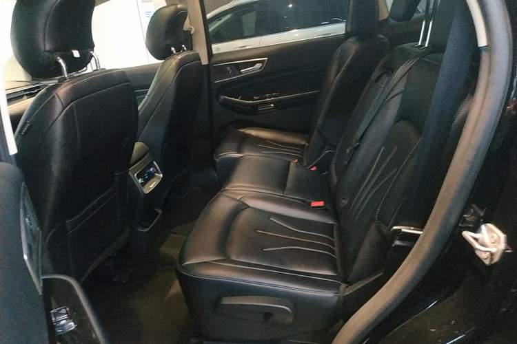 Used Ford Edge 2021 PLUS EcoBoost 245 Two-Wheel-Drive Titanium 7-Seater Left Rear Seat