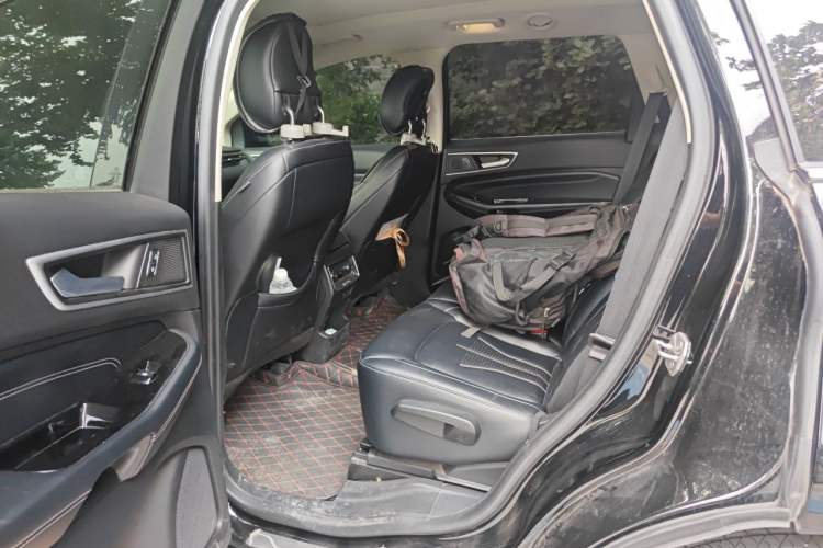 Used Ford Edge 2021 PLUS EcoBoost 245 Two-Wheel-Drive Titanium 7-Seater Left Rear Seat
