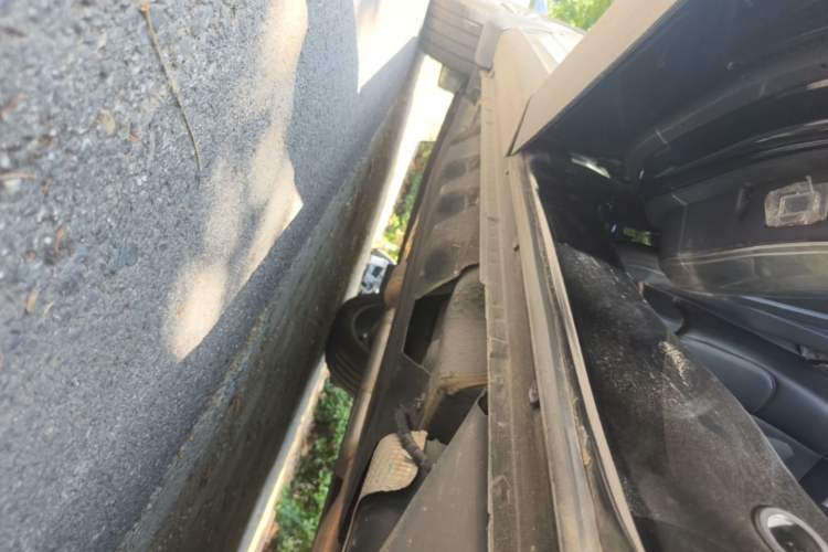 Used Ford Edge 2021 PLUS EcoBoost 245 Two-Wheel-Drive Titanium 7-Seater Left Side Sill