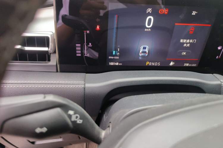 Used Ford Edge 2021 PLUS EcoBoost 245 Two-Wheel-Drive Platinum Edition 5 Seats Odometer Close Up