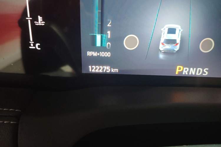 Used Ford Edge 2021 PLUS EcoBoost 245 Two-Wheel-Drive Titanium 7-Seater Odometer Close Up