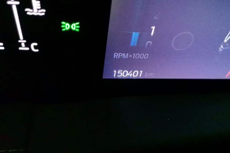 Used Ford Edge 2021 PLUS EcoBoost 245 Two-Wheel-Drive Titanium 7-Seater Odometer Close Up