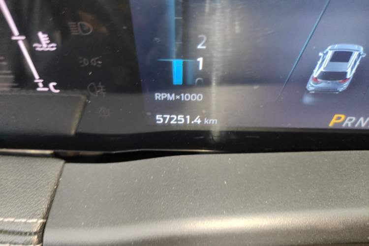 Used Ford Edge 2021 PLUS EcoBoost 245 Two-Wheel-Drive Platinum Edition 5 Seats Odometer Close Up