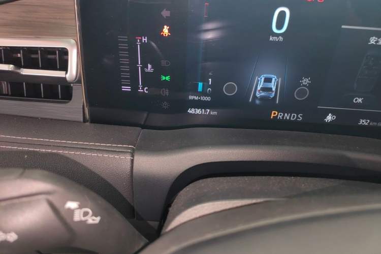Used Ford Edge 2021 PLUS EcoBoost 245 Two-Wheel-Drive Titanium 7-Seater Odometer Close Up
