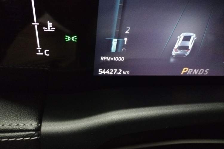 Used Ford Edge 2021 PLUS EcoBoost 245 Two-Wheel-Drive Platinum Edition 5 Seats Odometer Close Up
