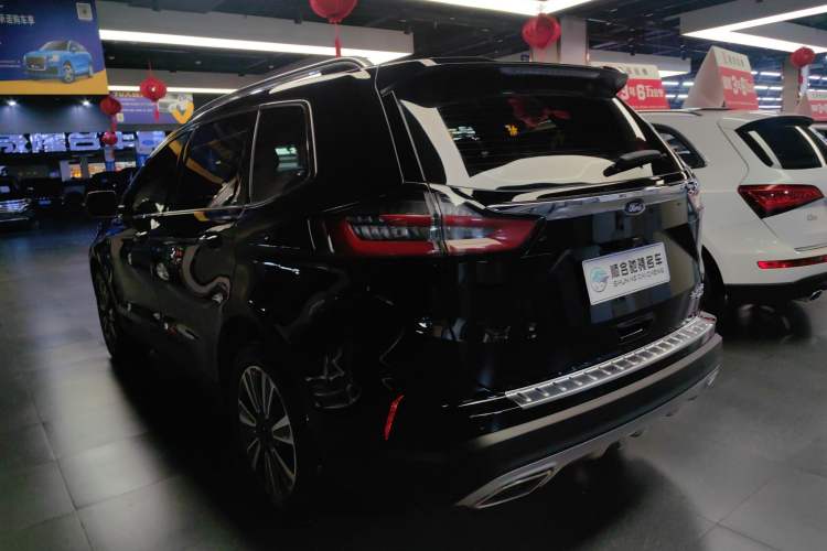 Used Ford Edge 2021 PLUS EcoBoost 245 Two-Wheel-Drive Platinum Edition 5 Seats Rear Left 45 Deg