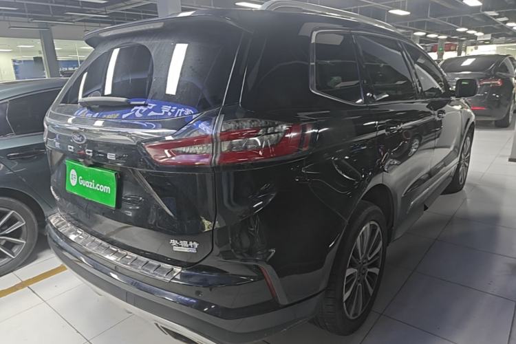 Used Ford Edge 2021 PLUS EcoBoost 245 Two-Wheel-Drive Titanium 7-Seater Rear Right 45 Deg