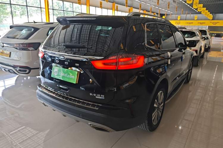 Used Ford Edge 2021 PLUS EcoBoost 245 Two-Wheel-Drive Platinum Edition 5 Seats Rear Right 45 Deg