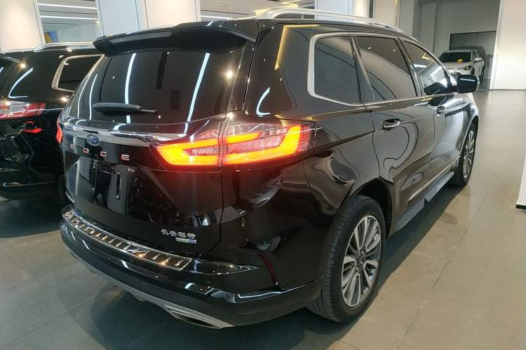Used Ford Edge 2021 PLUS EcoBoost 245 Two-Wheel-Drive Titanium 7-Seater Rear Right 45 Deg