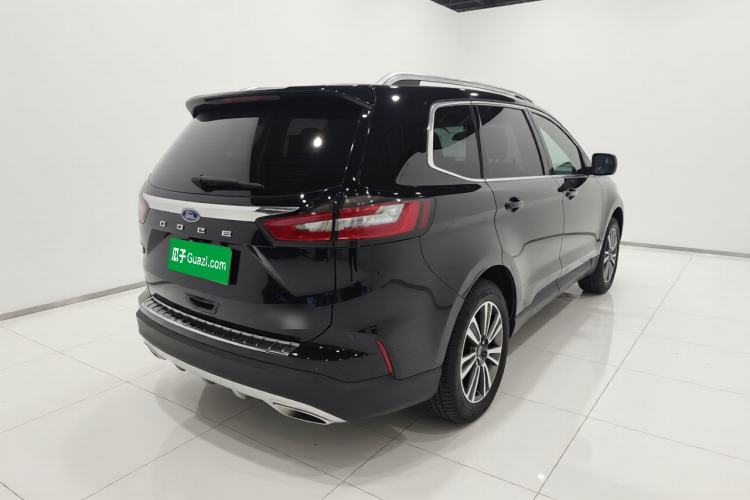 Used Ford Edge 2021 PLUS EcoBoost 245 Two-Wheel-Drive Platinum Edition 5 Seats Rear Right 45 Deg