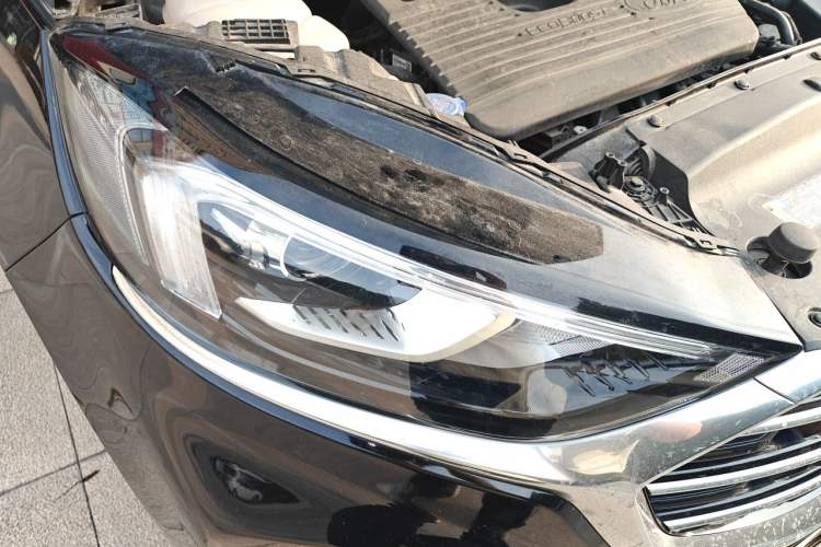 Used Ford Edge 2021 PLUS EcoBoost 245 Two-Wheel-Drive Platinum Edition 5 Seats Right Front Headlight
