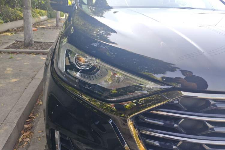 Used Ford Edge 2021 PLUS EcoBoost 245 Two-Wheel-Drive Titanium 7-Seater Right Front Headlight