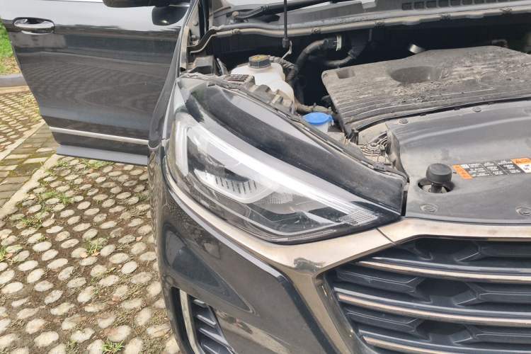 Used Ford Edge 2021 PLUS EcoBoost 245 Two-Wheel-Drive Titanium 7-Seater Right Front Headlight