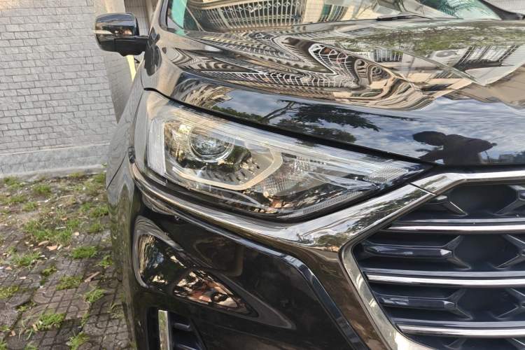 Used Ford Edge 2021 PLUS EcoBoost 245 Two-Wheel-Drive Titanium 7-Seater Right Front Headlight