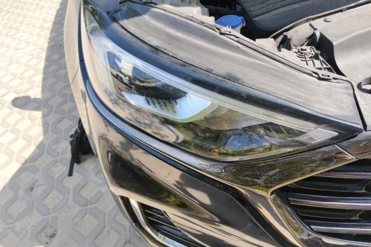 Used Ford Edge 2021 PLUS EcoBoost 245 Two-Wheel-Drive Platinum Edition 5 Seats Right Front Headlight