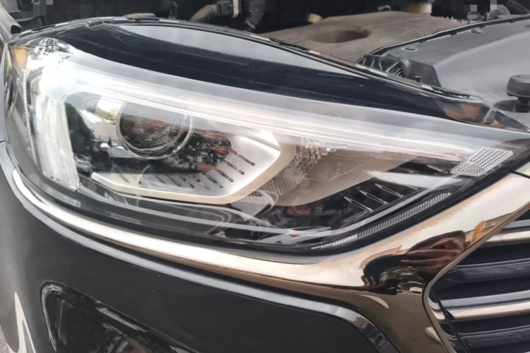 Used Ford Edge 2021 PLUS EcoBoost 245 Two-Wheel-Drive Titanium 7-Seater Right Front Headlight