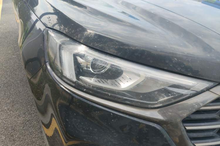 Used Ford Edge 2021 PLUS EcoBoost 245 Two-Wheel-Drive Platinum Edition 5 Seats Right Front Headlight