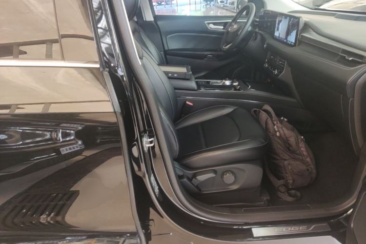 Used Ford Edge 2021 PLUS EcoBoost 245 Two-Wheel-Drive Elite 5-Seater Right Front Seat