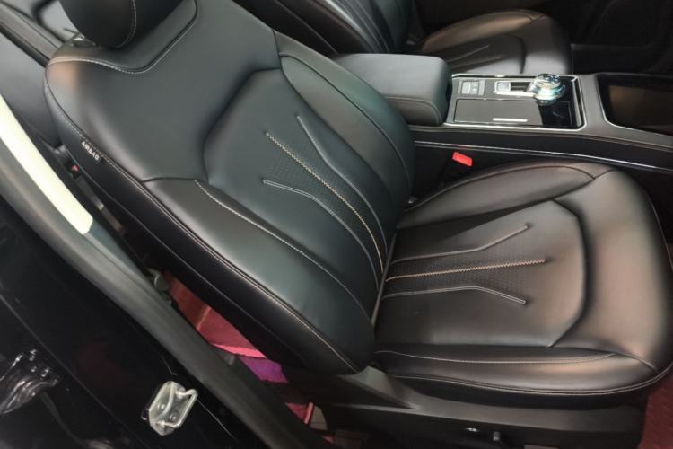 Used Ford Edge 2021 Facelifted PLUS EcoBoost 245 Two-Wheel Drive XLT 7-Seater Right Front Seat