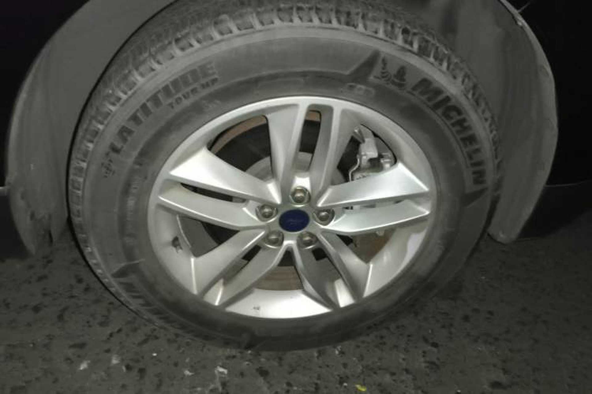 Used Ford Edge 2021 PLUS EcoBoost 245 Two-Wheel-Drive Elite 5-Seater Right Front Wheel Hub